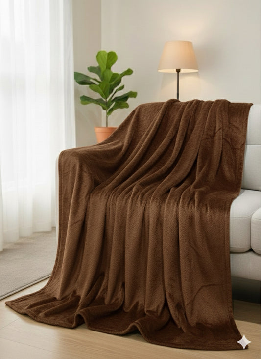 PLUSH Blankets Dark Brown